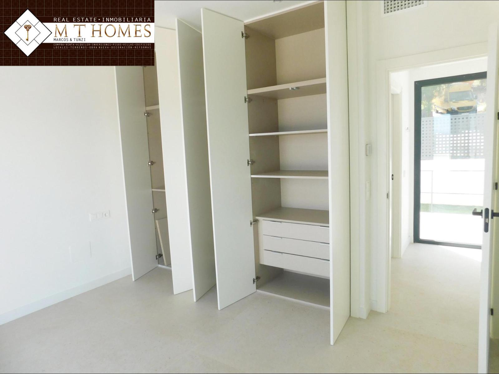 Villa for Sale in Alhaurín de la Torre