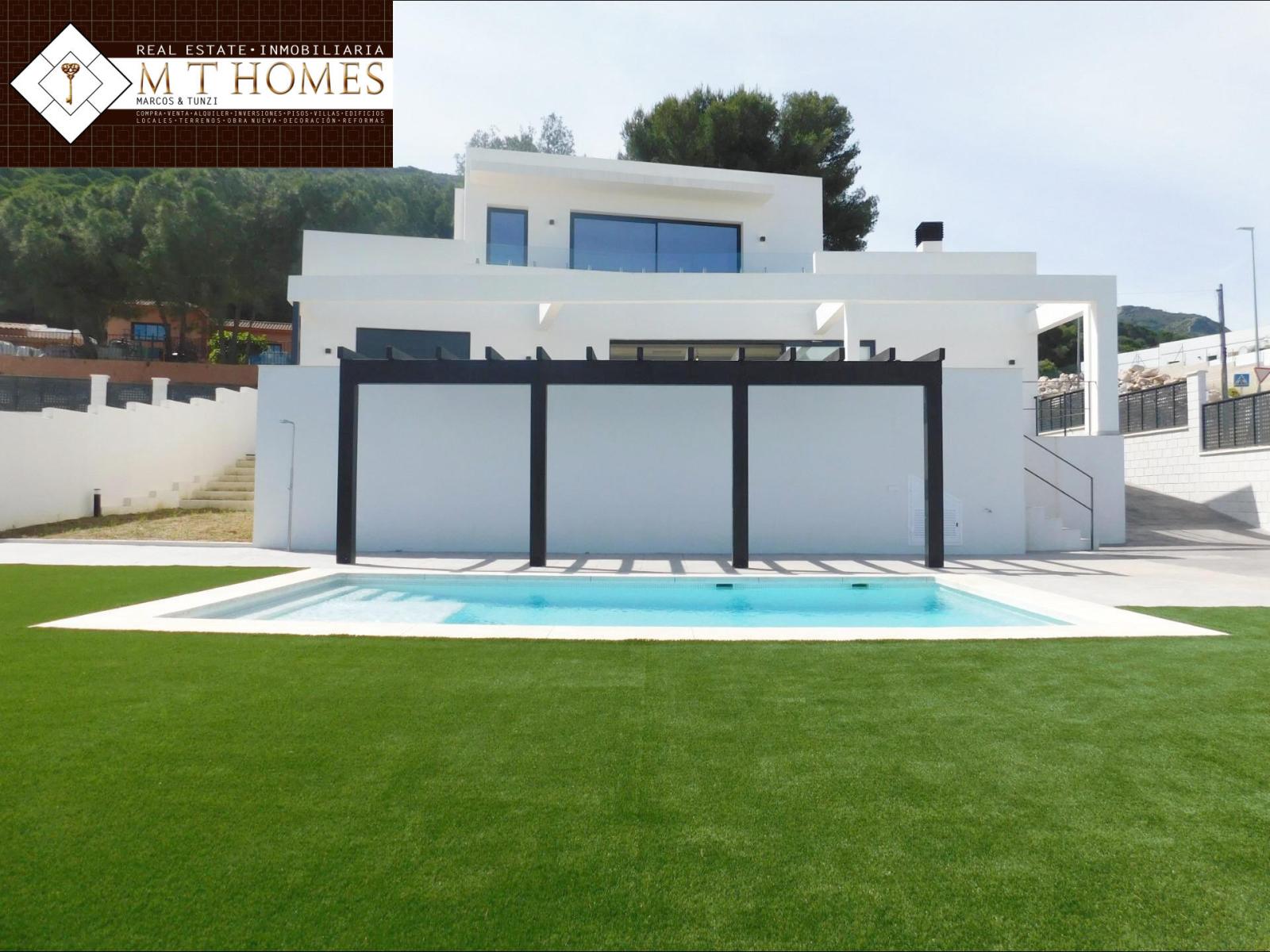 Villa for Sale in Alhaurín de la Torre
