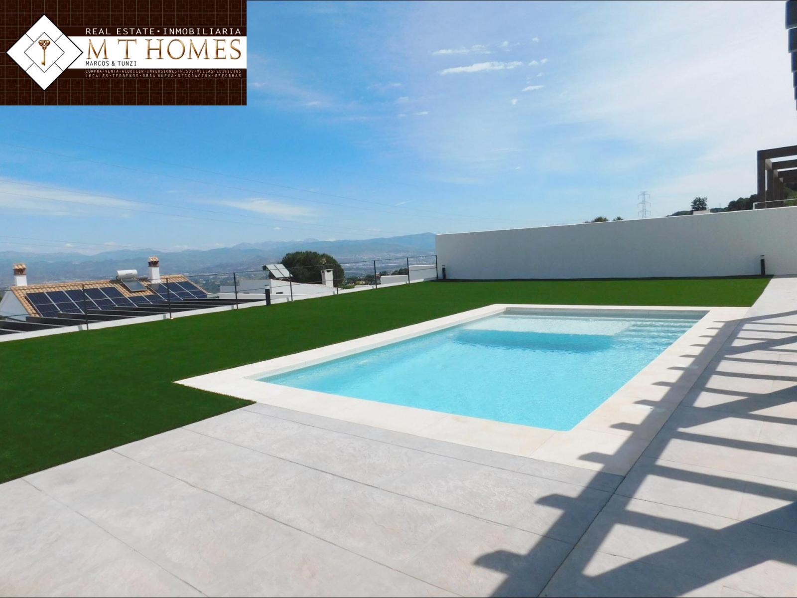 Villa for Sale in Alhaurín de la Torre