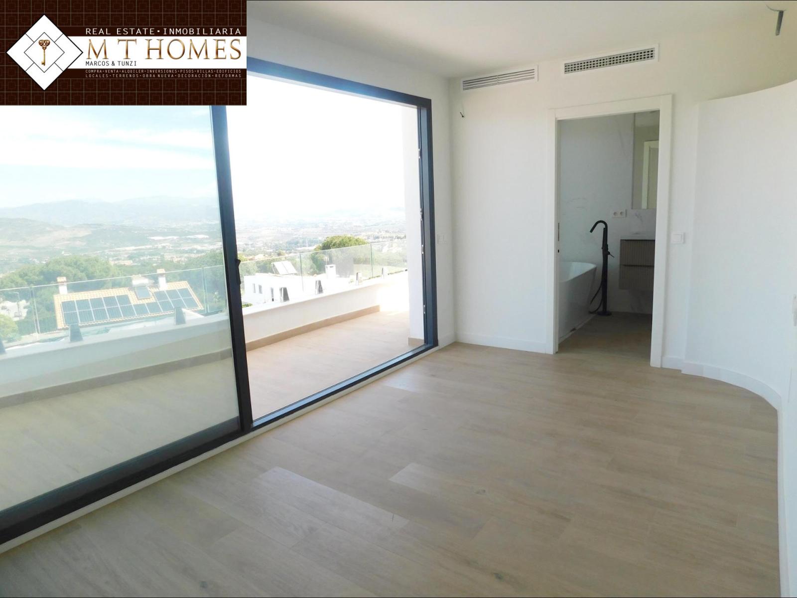 Villa for Sale in Alhaurín de la Torre