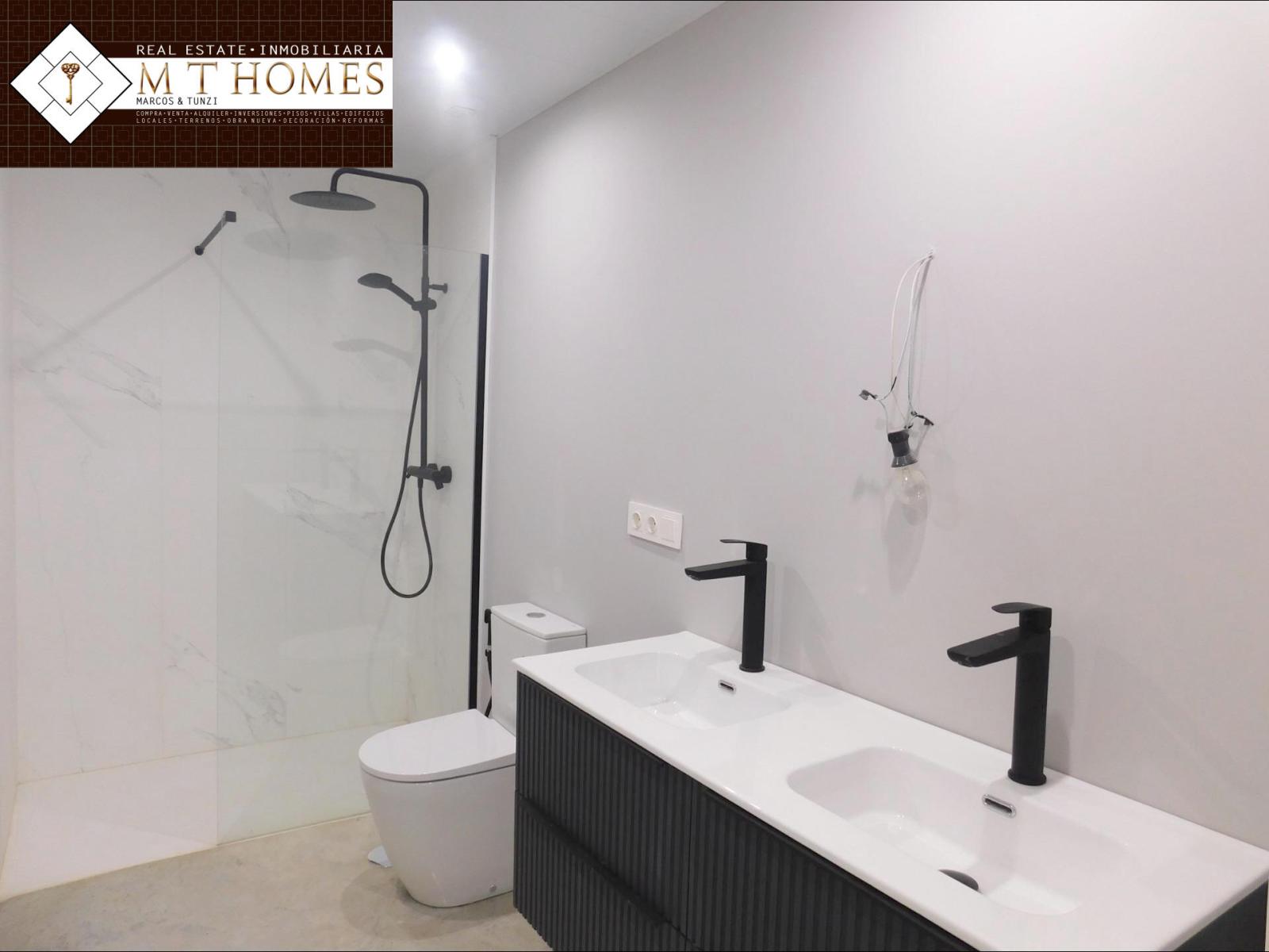 Villa for Sale in Alhaurín de la Torre