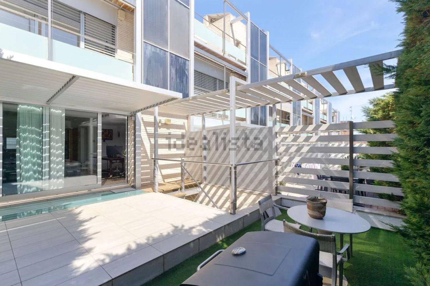 Semi-detached House for Sale in Premià de Dalt