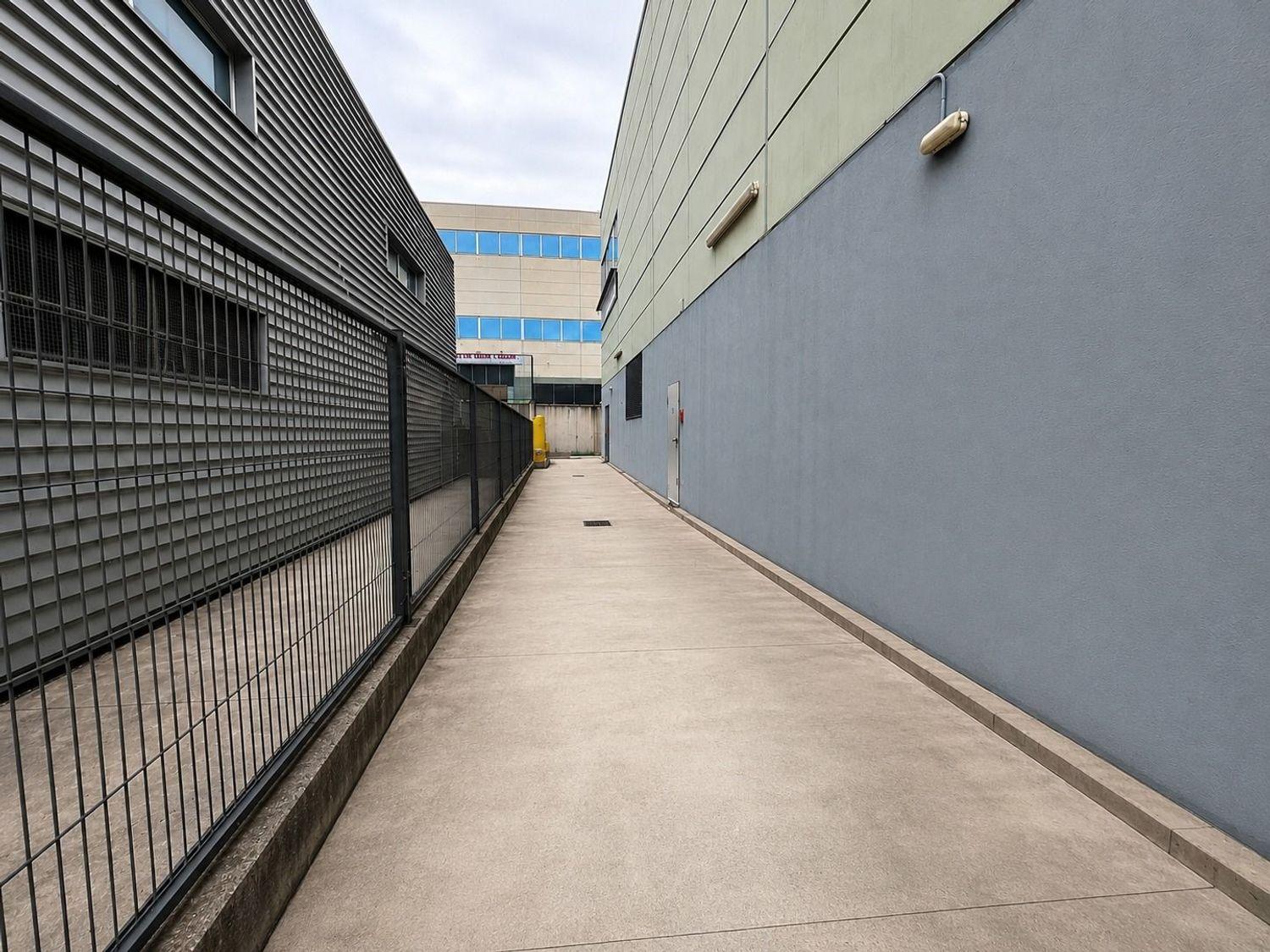 Nave en Alquiler en Badalona
