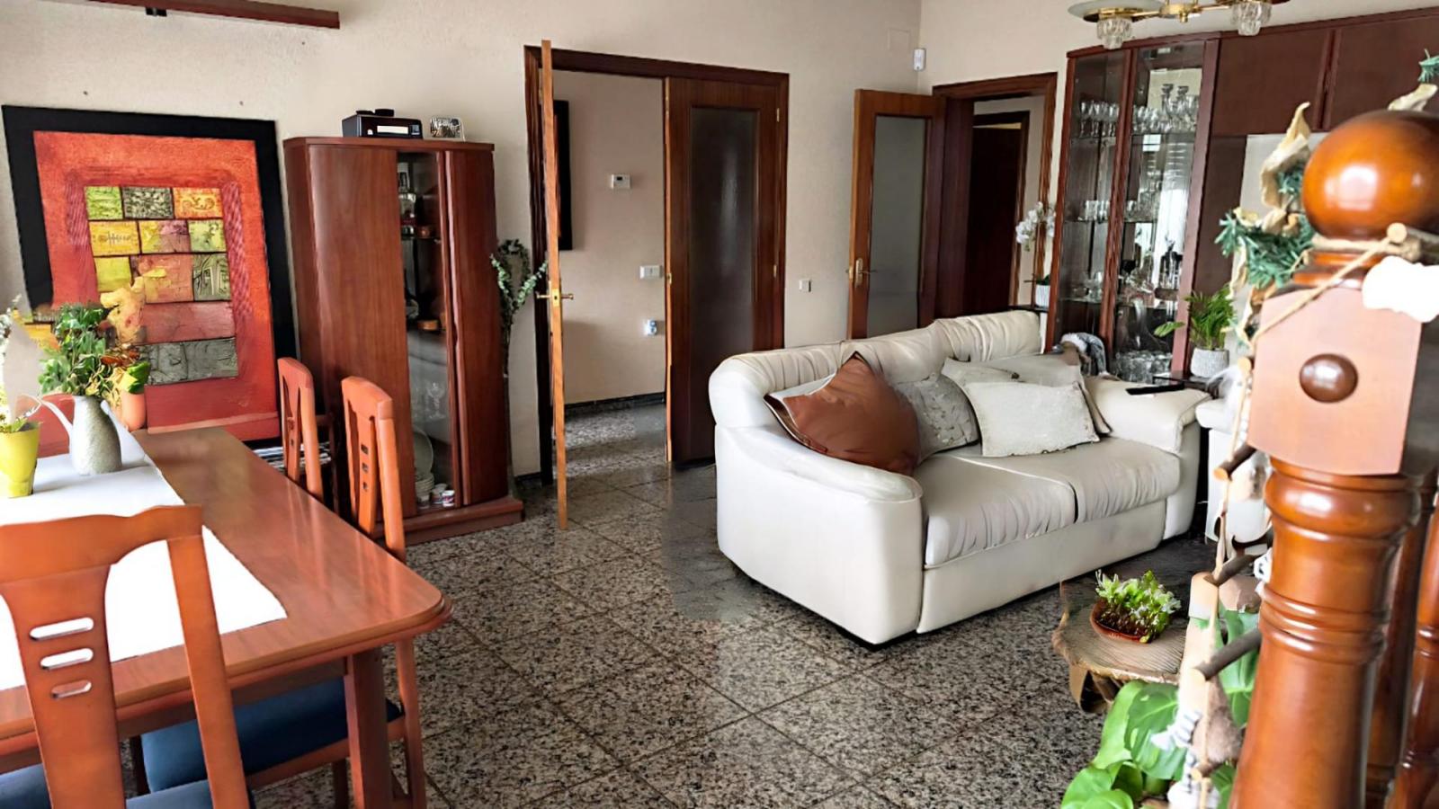Chalet for Sale in L' Aldea