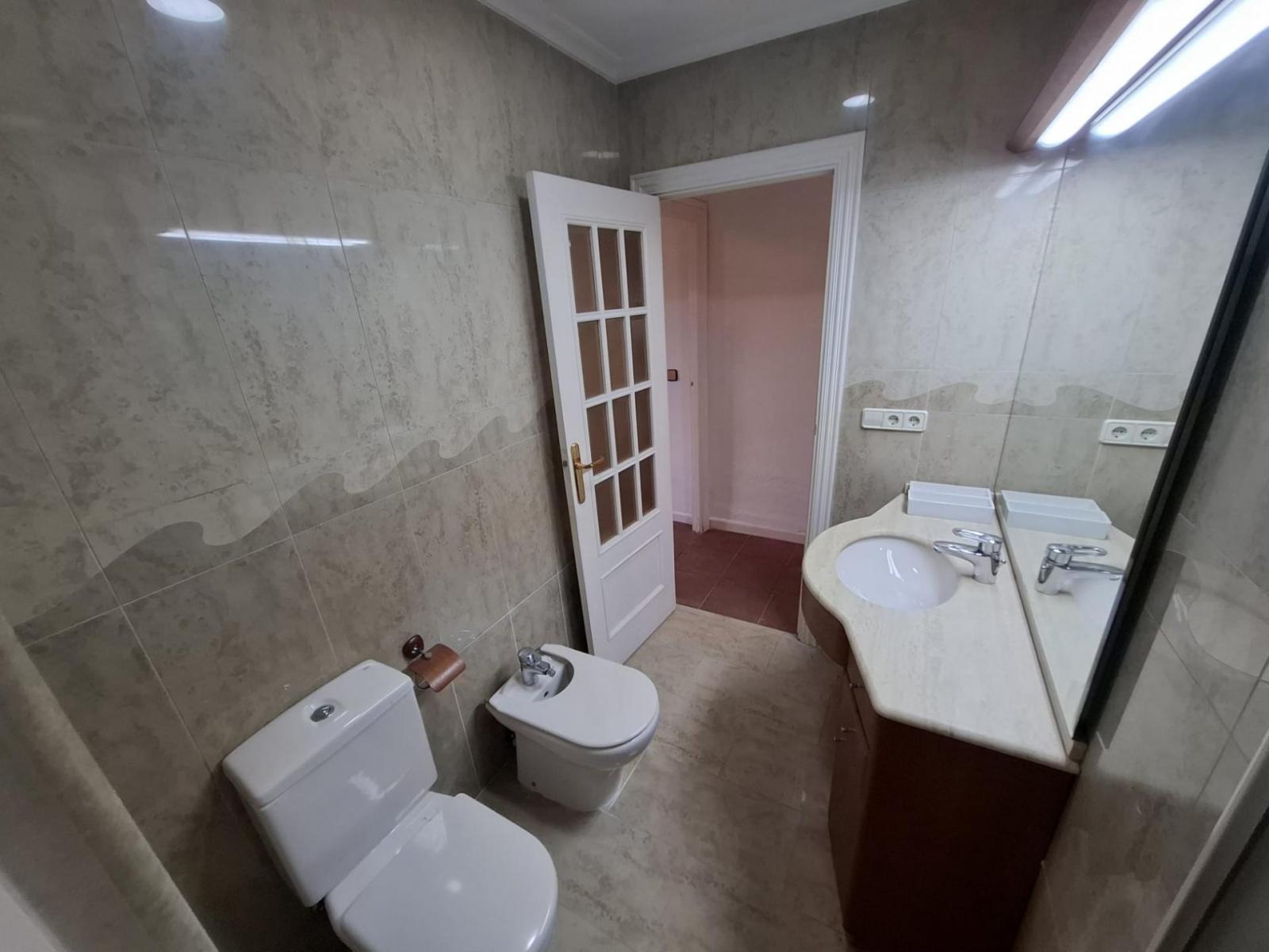 Chalet for Sale in Paterna