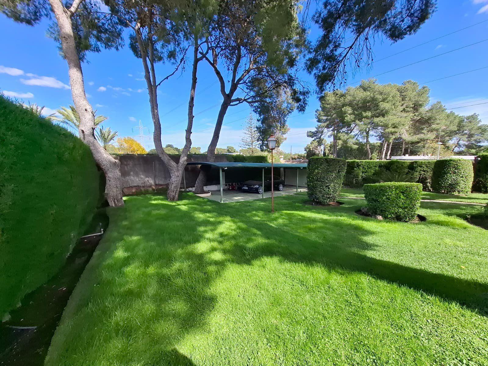 Chalet for Sale in Paterna