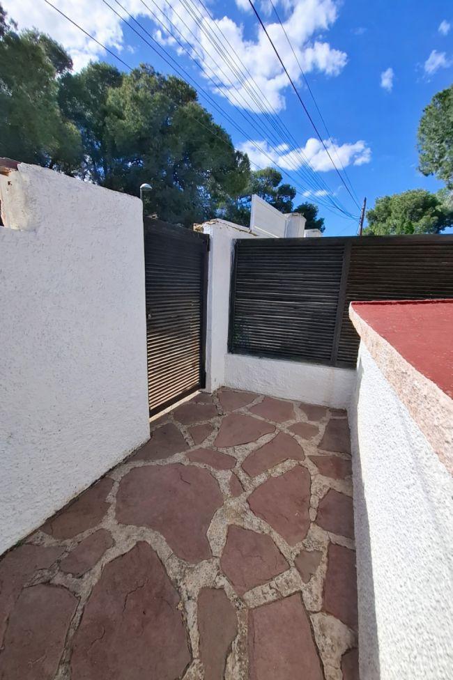 Chalet for Sale in Paterna