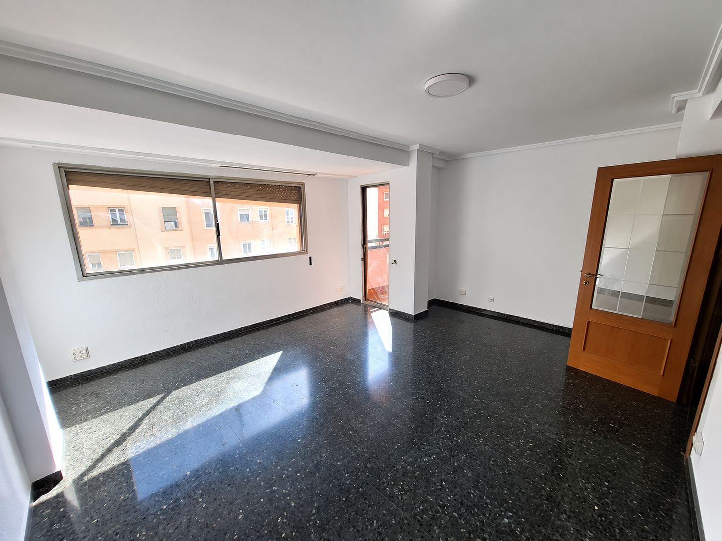 Flat for Rent in Valencia