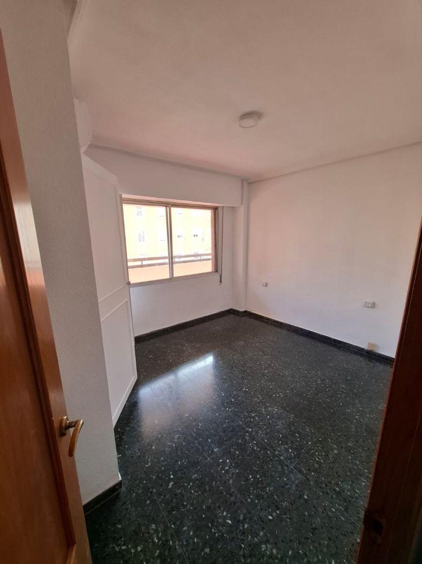 Flat for Rent in Valencia