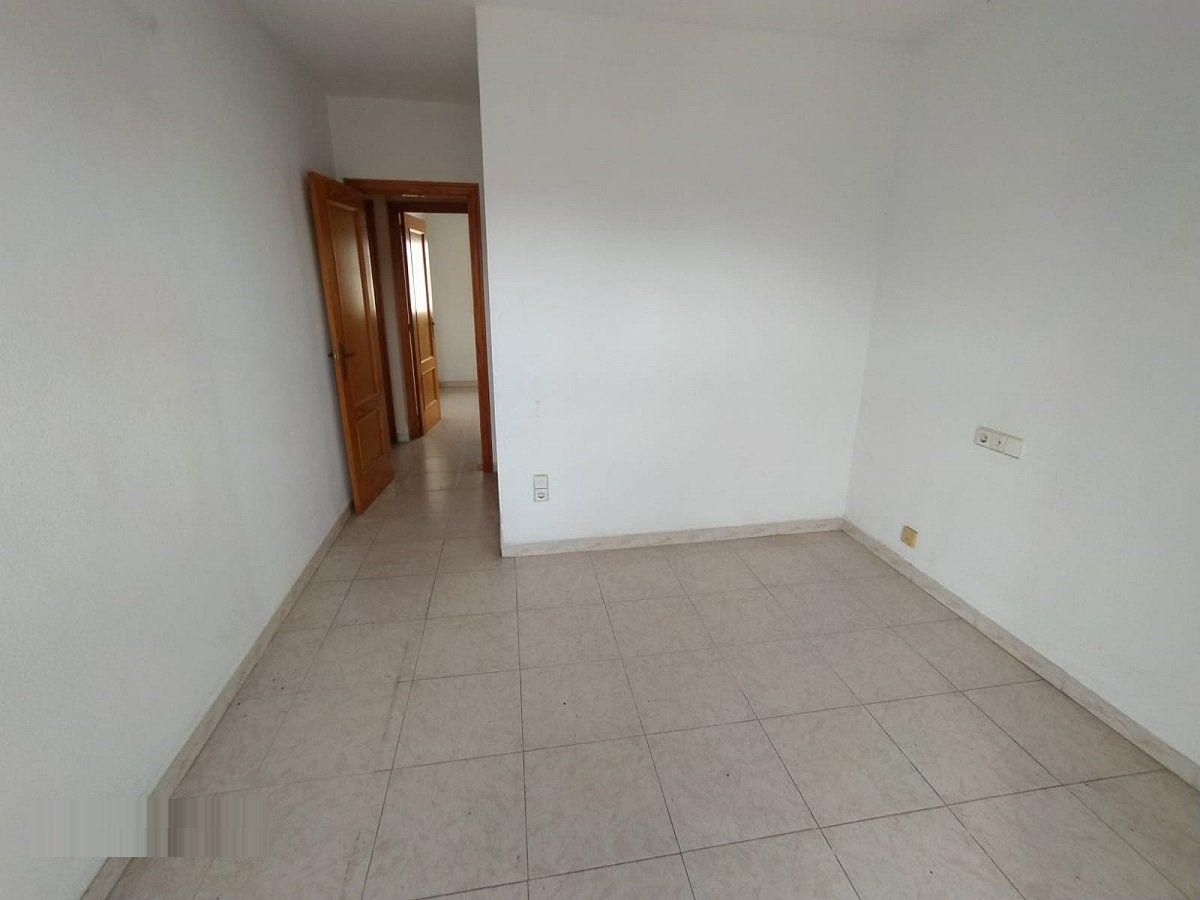 Flat for Sale in Alberic