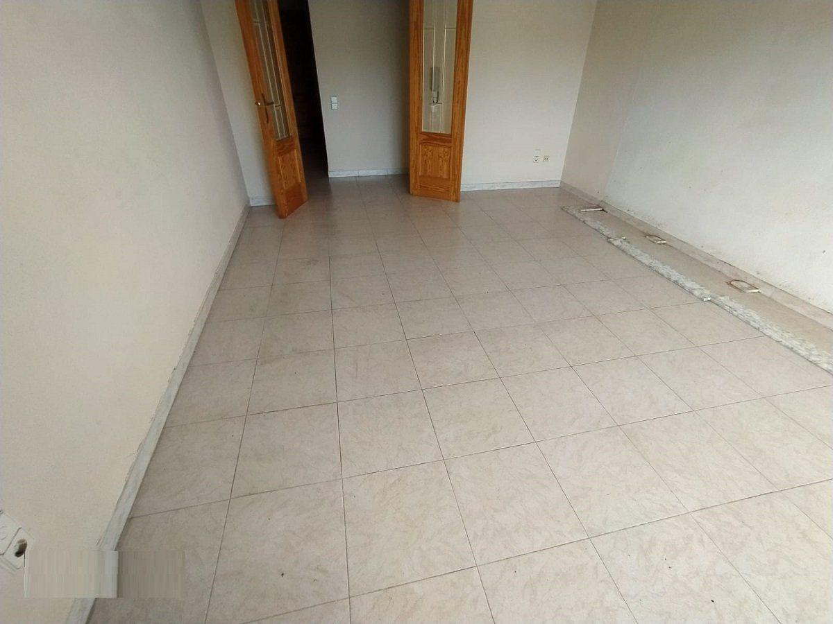 Flat for Sale in Alberic