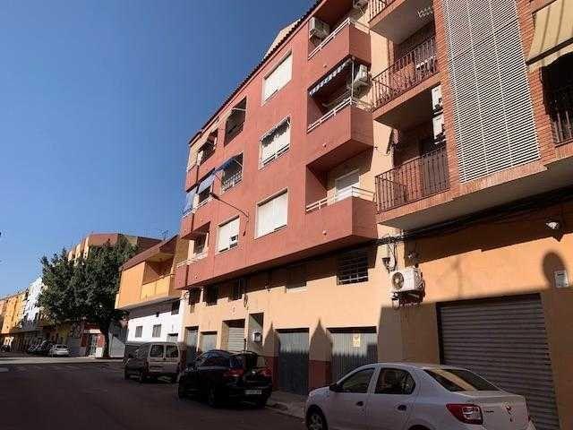Flat for Sale in Alberic