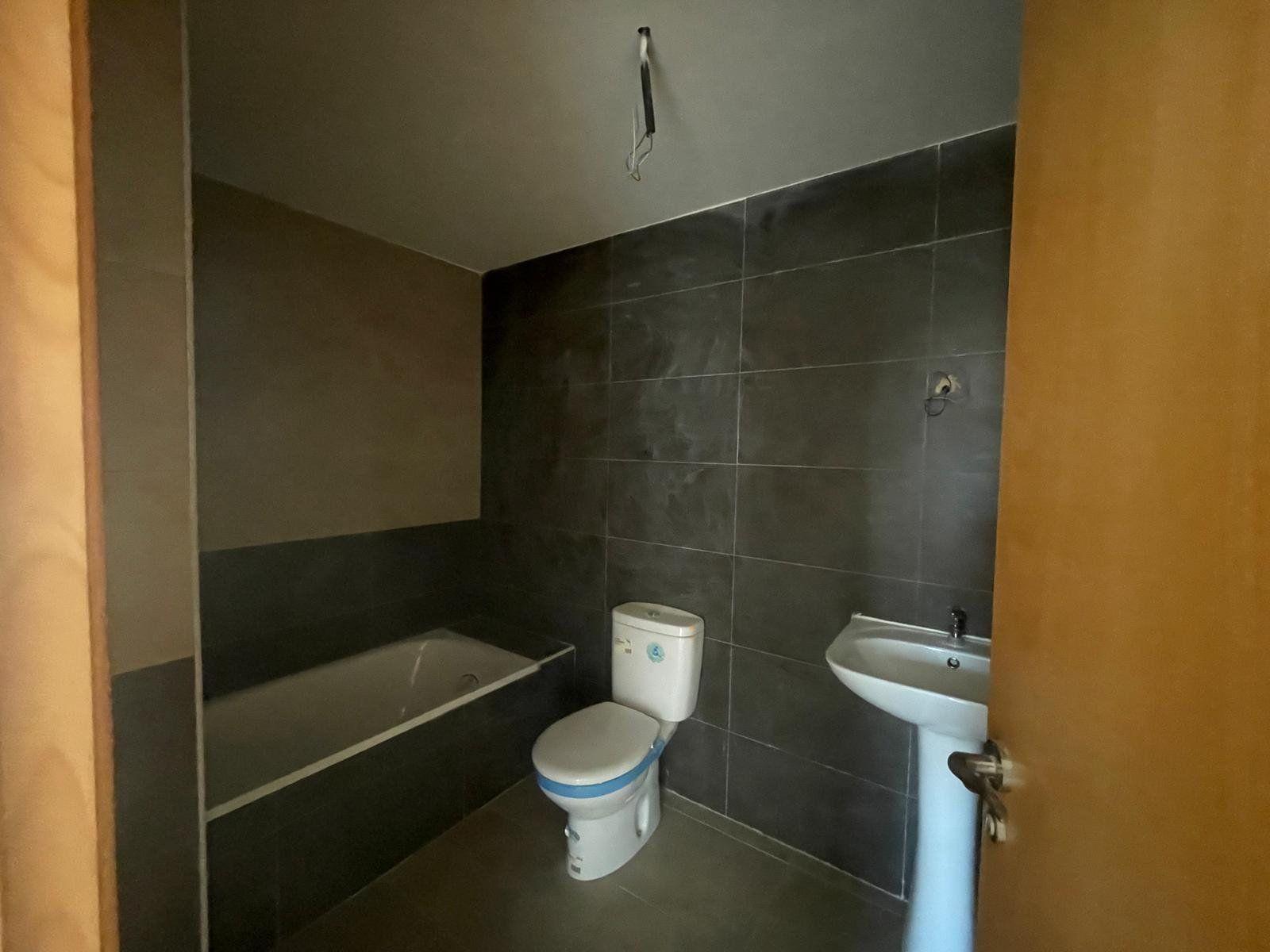 Flat for Sale in Anna