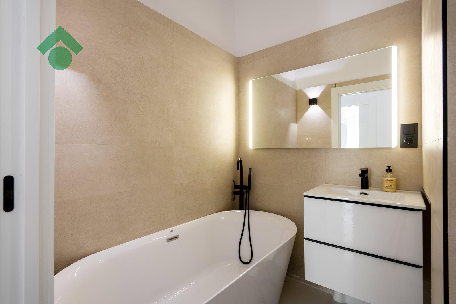 Apartment for Sale in Almuñécar