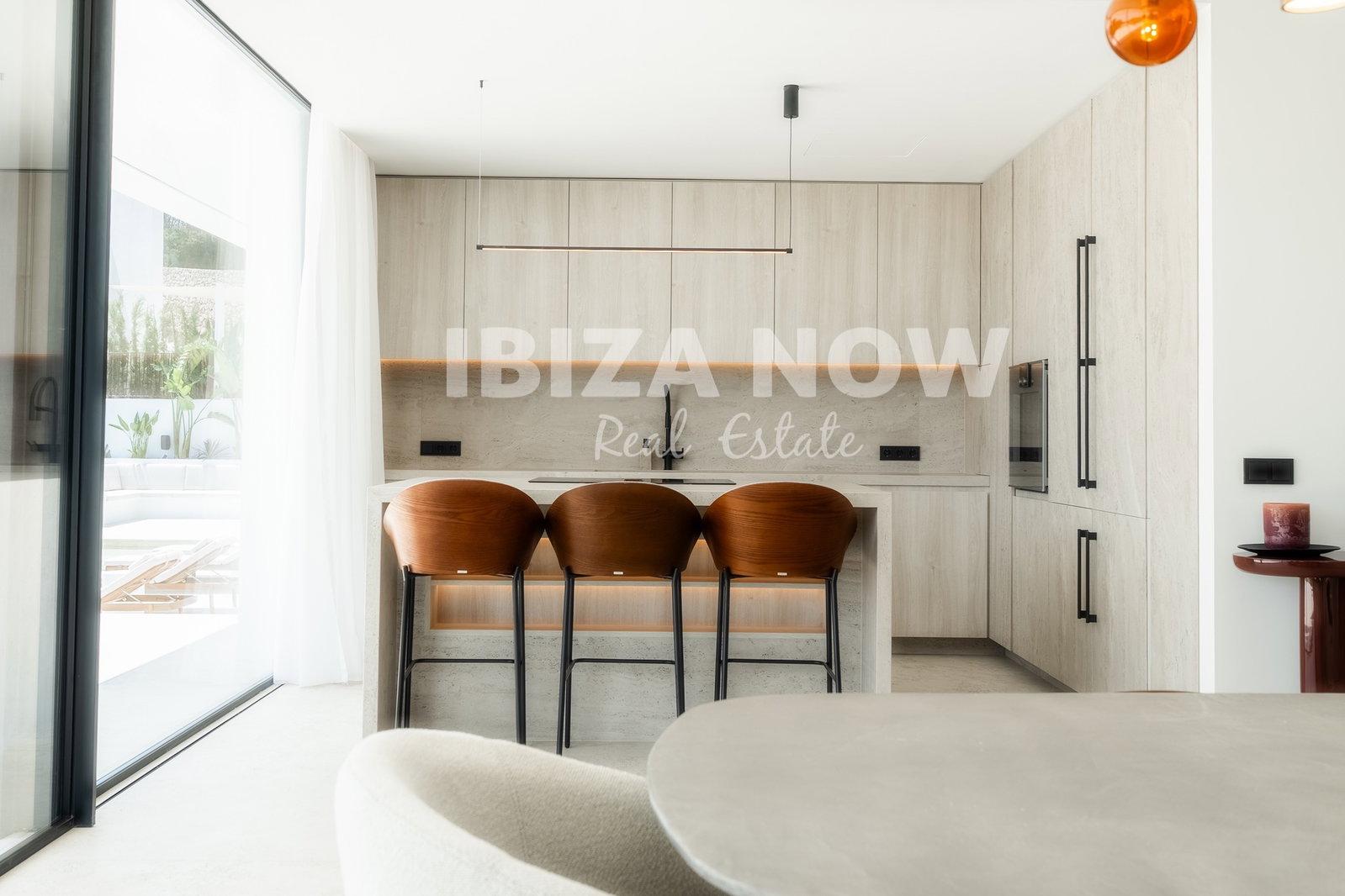 Villa for Sale in Santa Eulalia del Río
