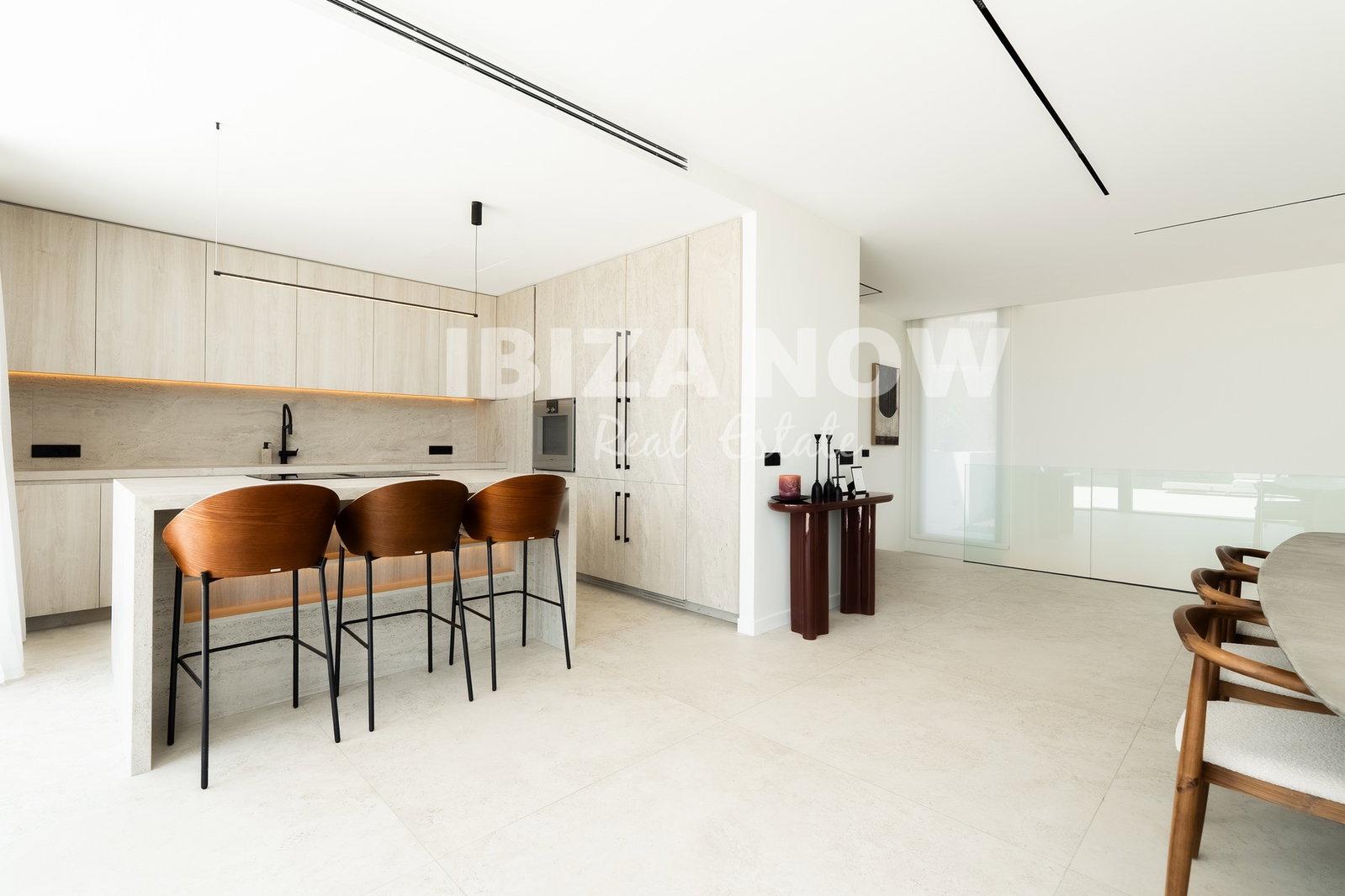 Villa for Sale in Santa Eulalia del Río