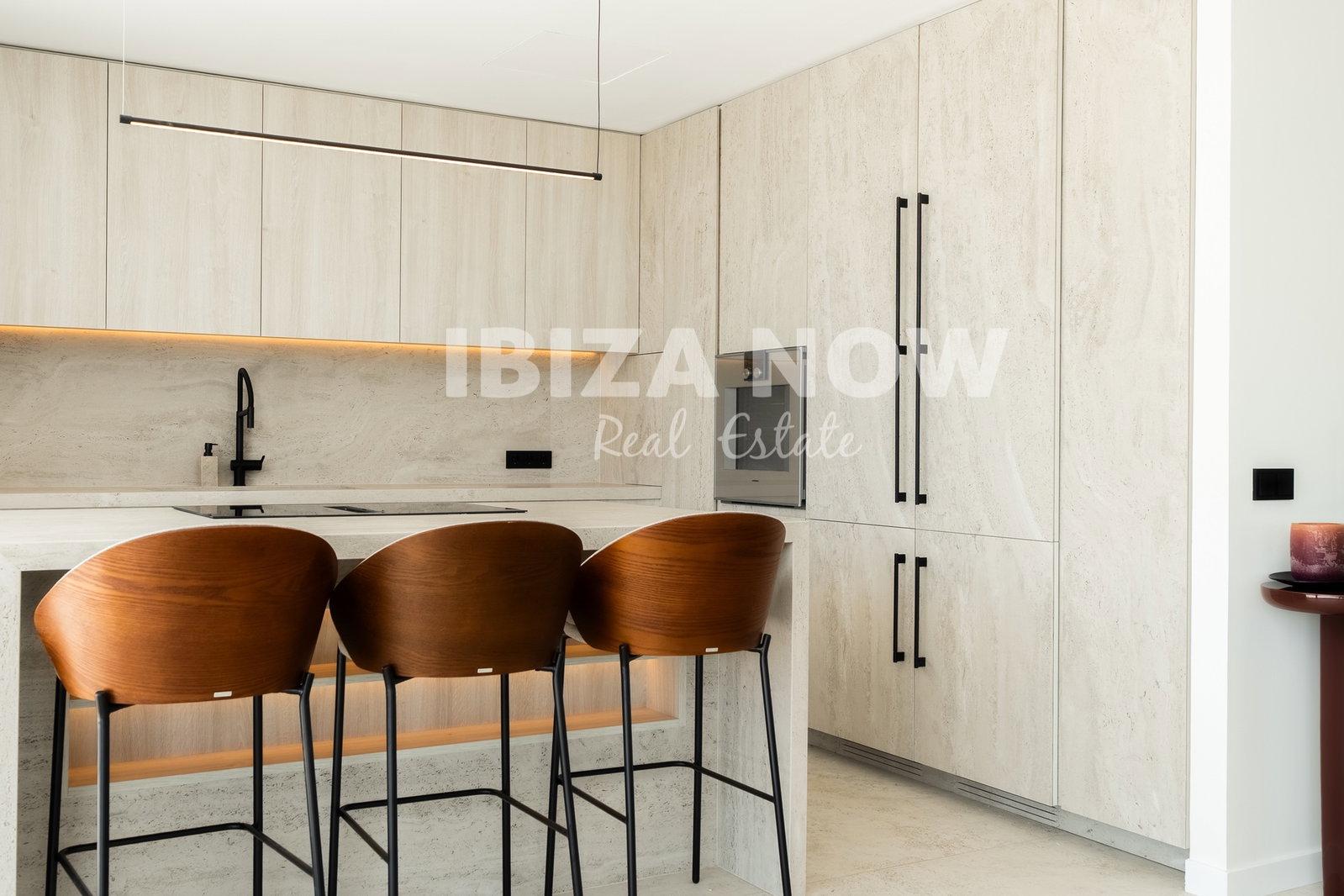 Villa for Sale in Santa Eulalia del Río