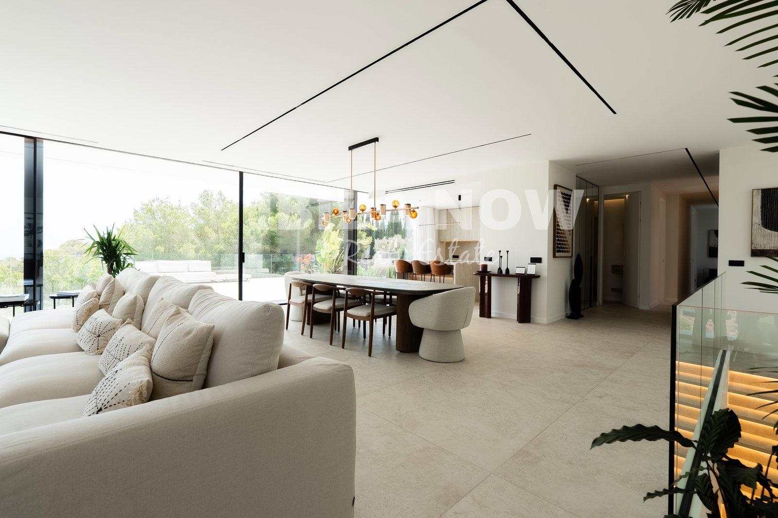 Villa for Sale in Santa Eulalia del Río
