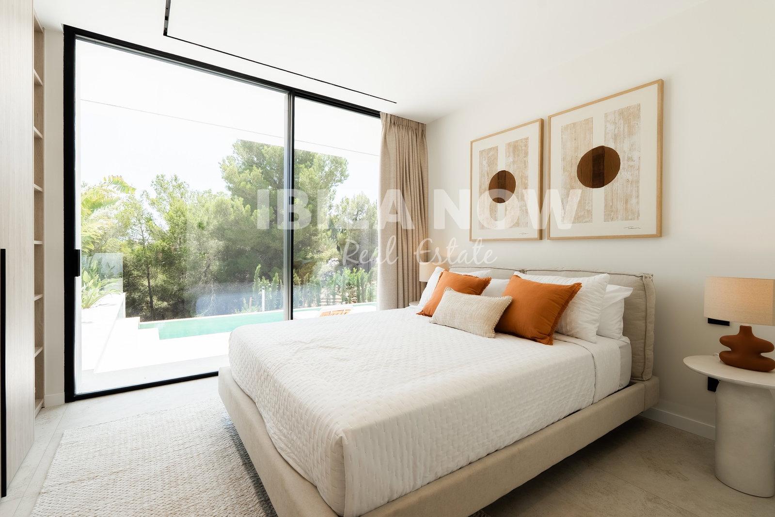 Villa for Sale in Santa Eulalia del Río