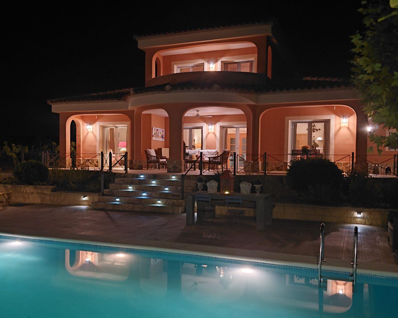 Villa for Sale in Ayora