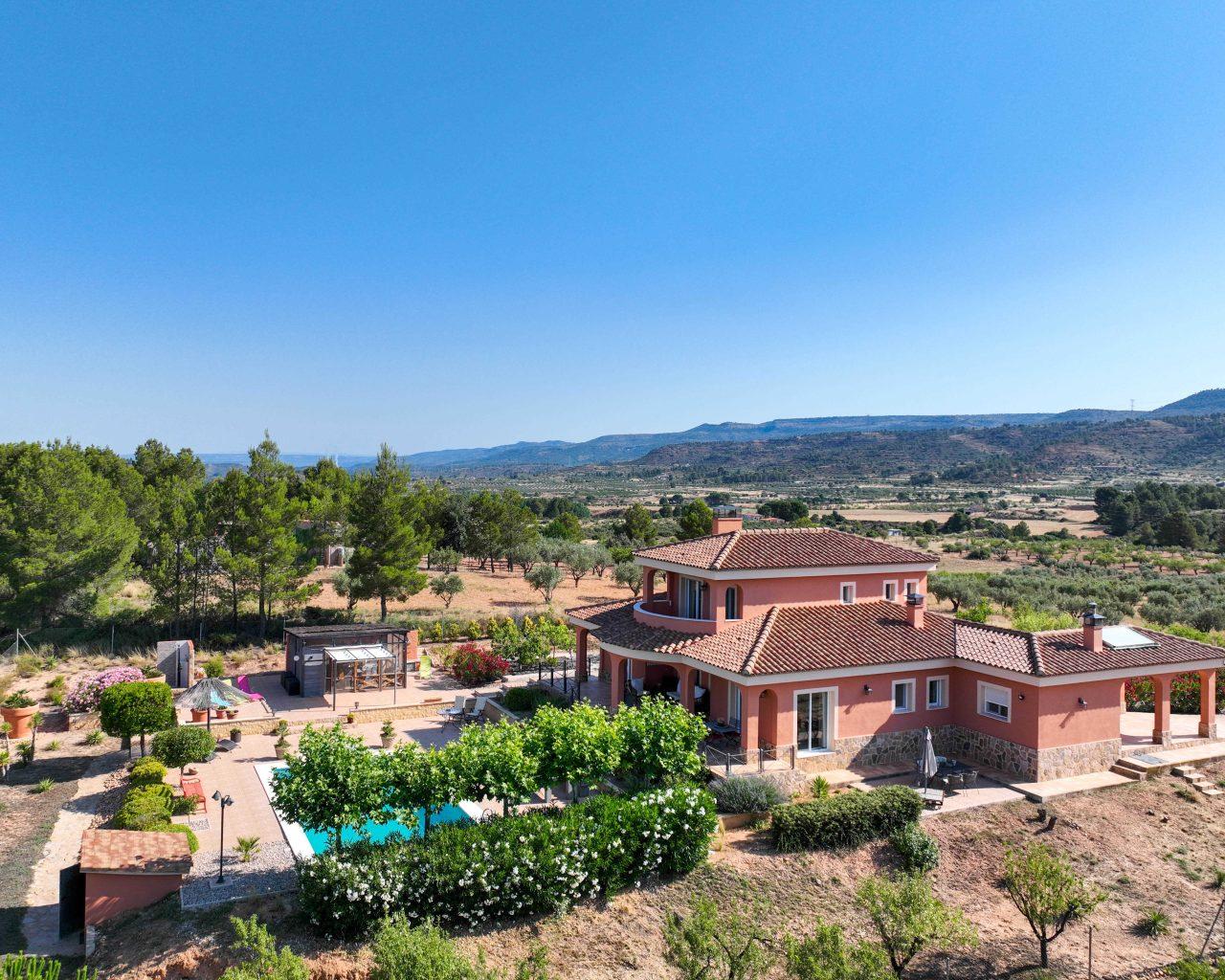Villa for Sale in Ayora