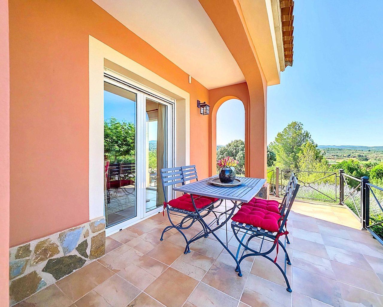 Villa for Sale in Ayora