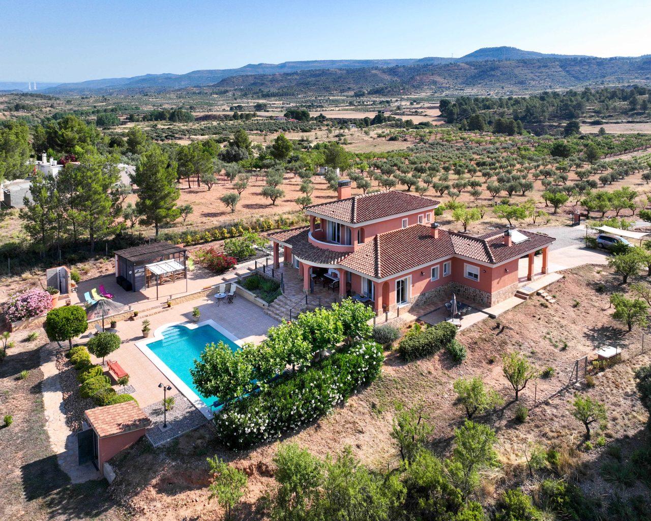 Villa for Sale in Ayora