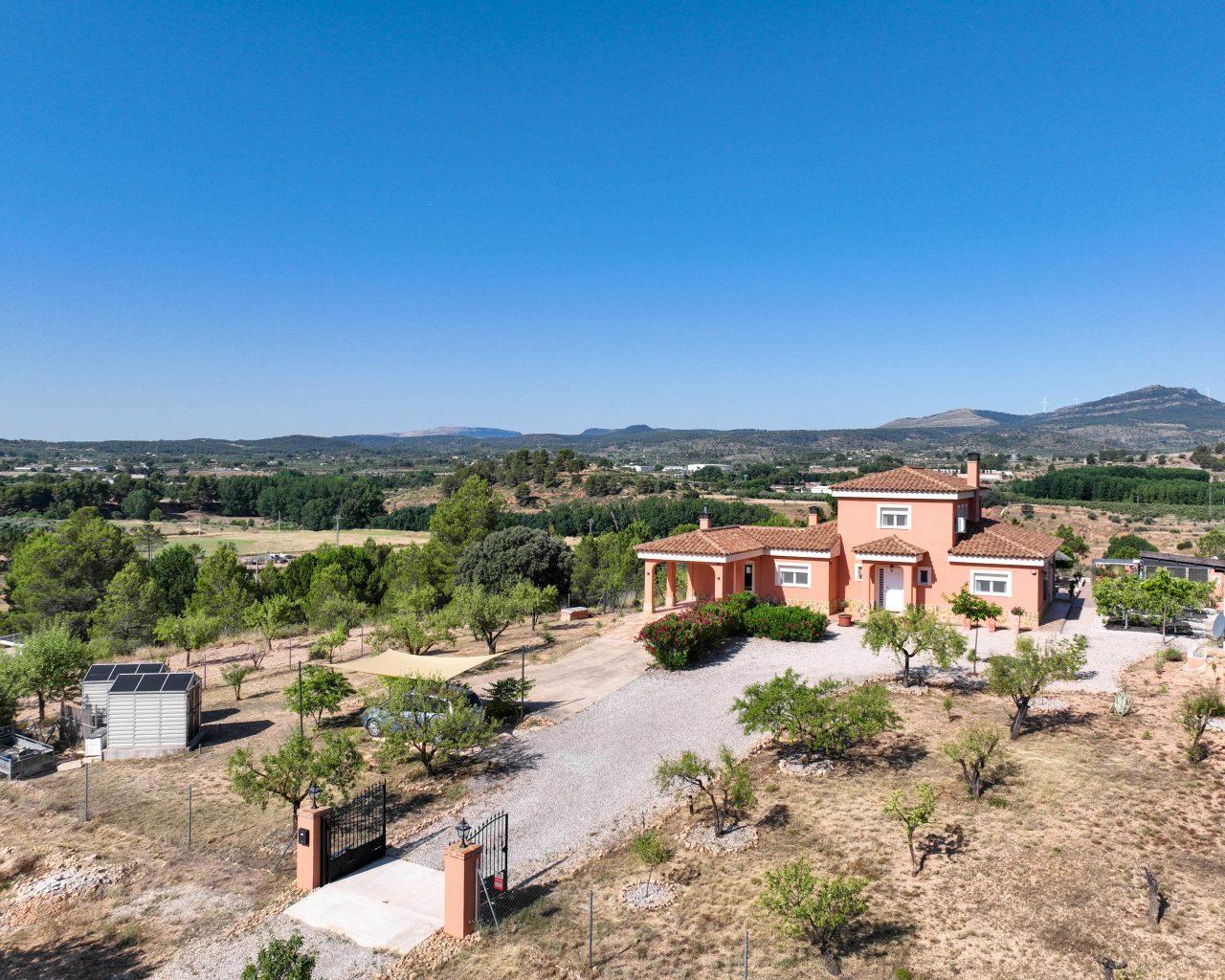 Villa for Sale in Ayora