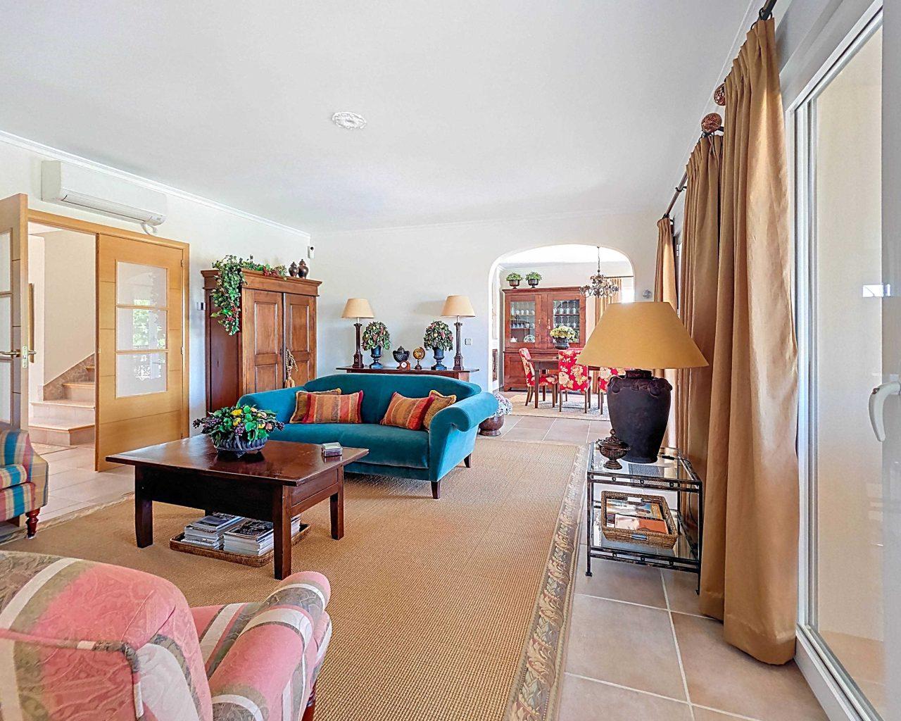 Villa for Sale in Ayora
