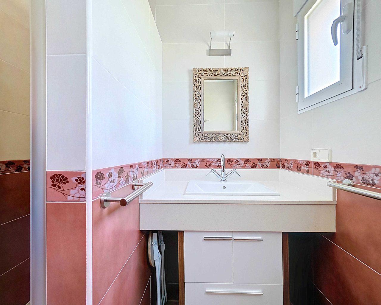 Villa for Sale in Ayora