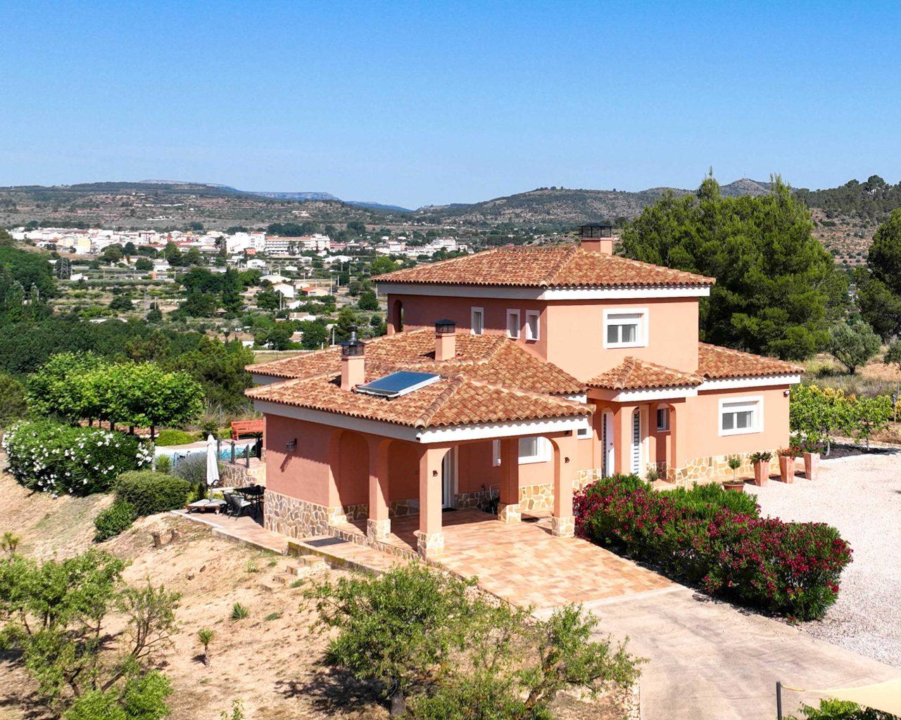 Villa for Sale in Ayora