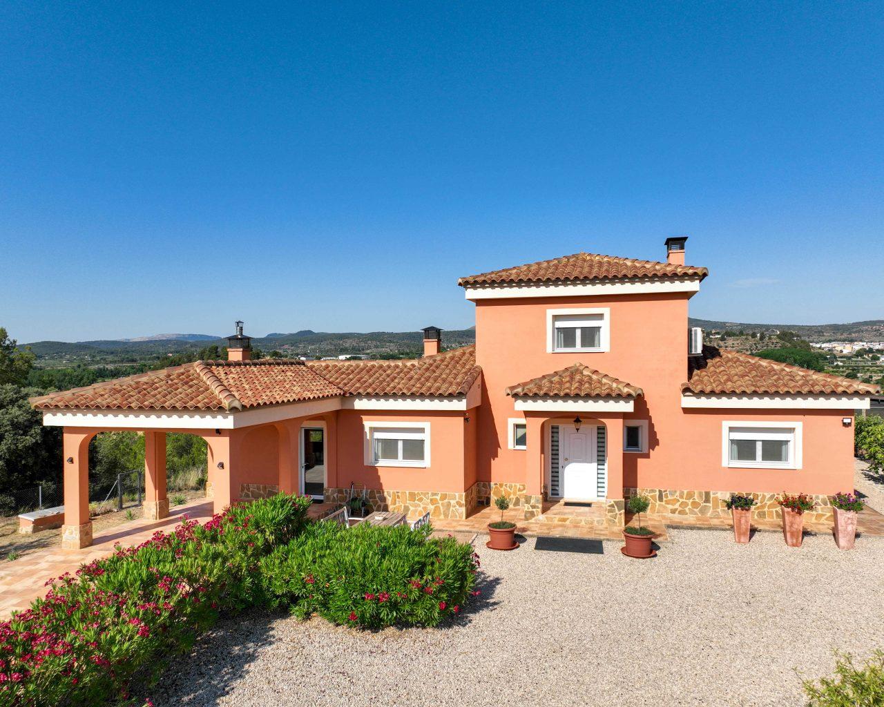 Villa for Sale in Ayora