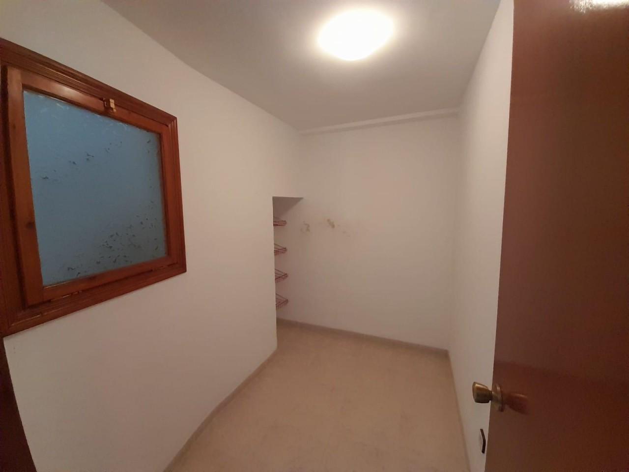 Villa for Sale in Benissanet