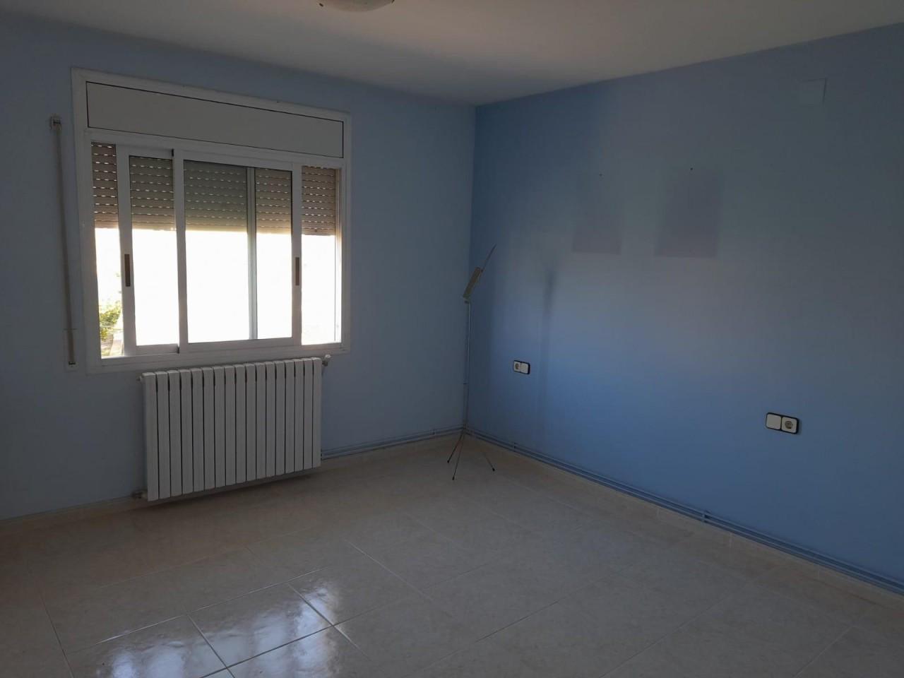 Villa for Sale in Benissanet