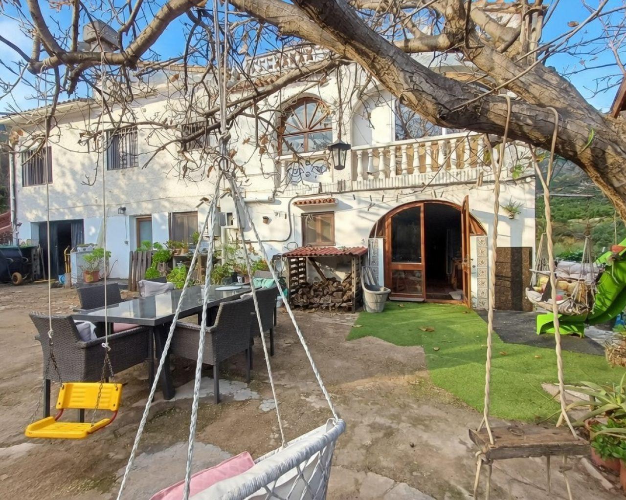 Villa for Sale in Villalonga