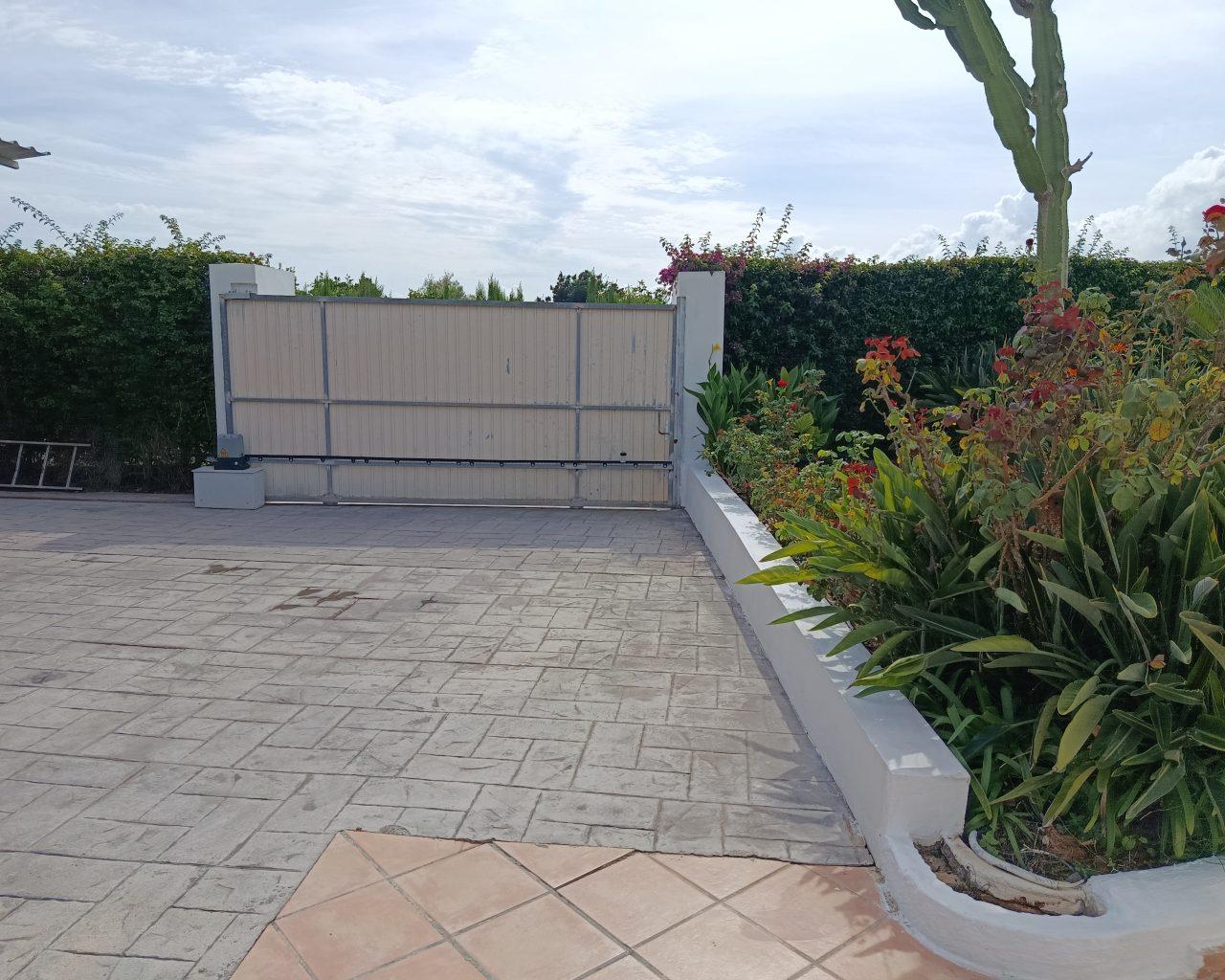Villa for Sale in Oliva