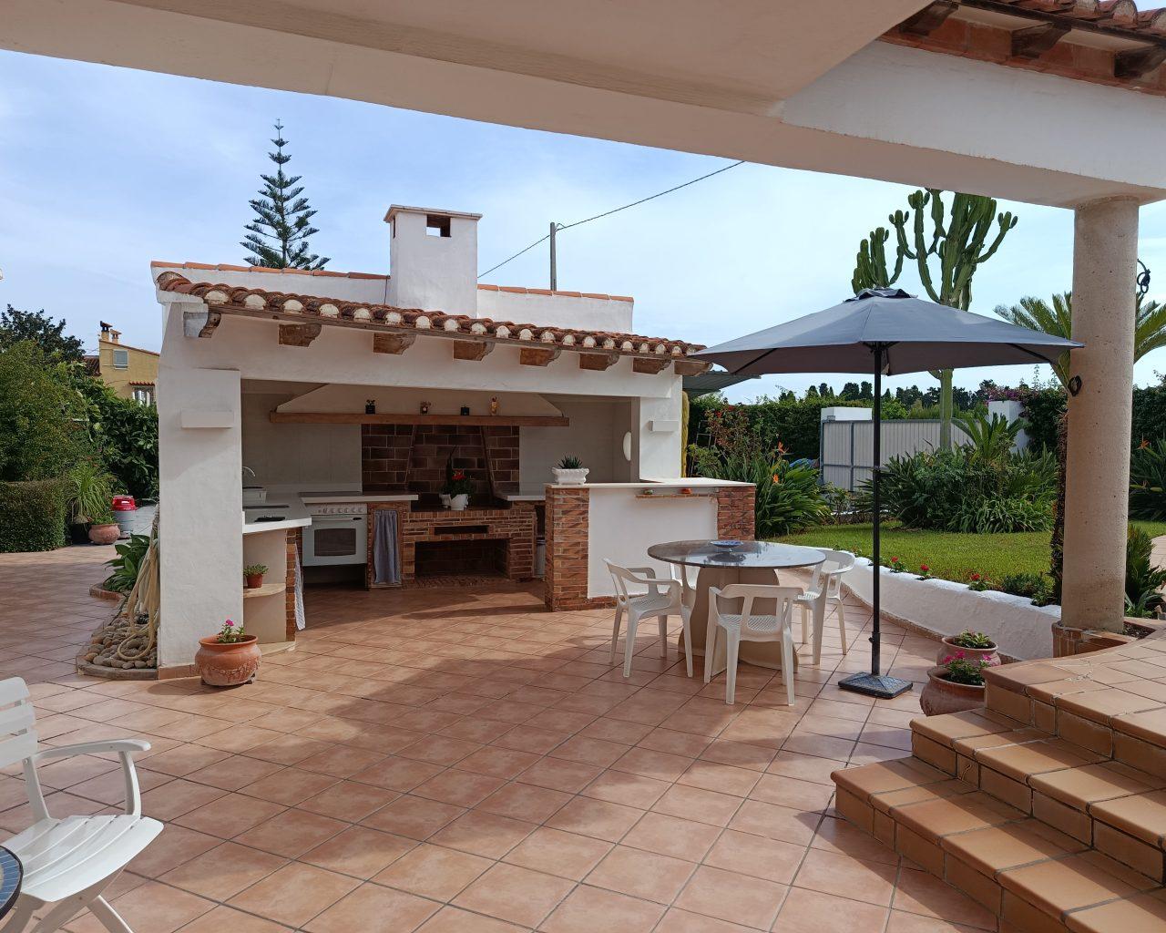 Villa for Sale in Oliva