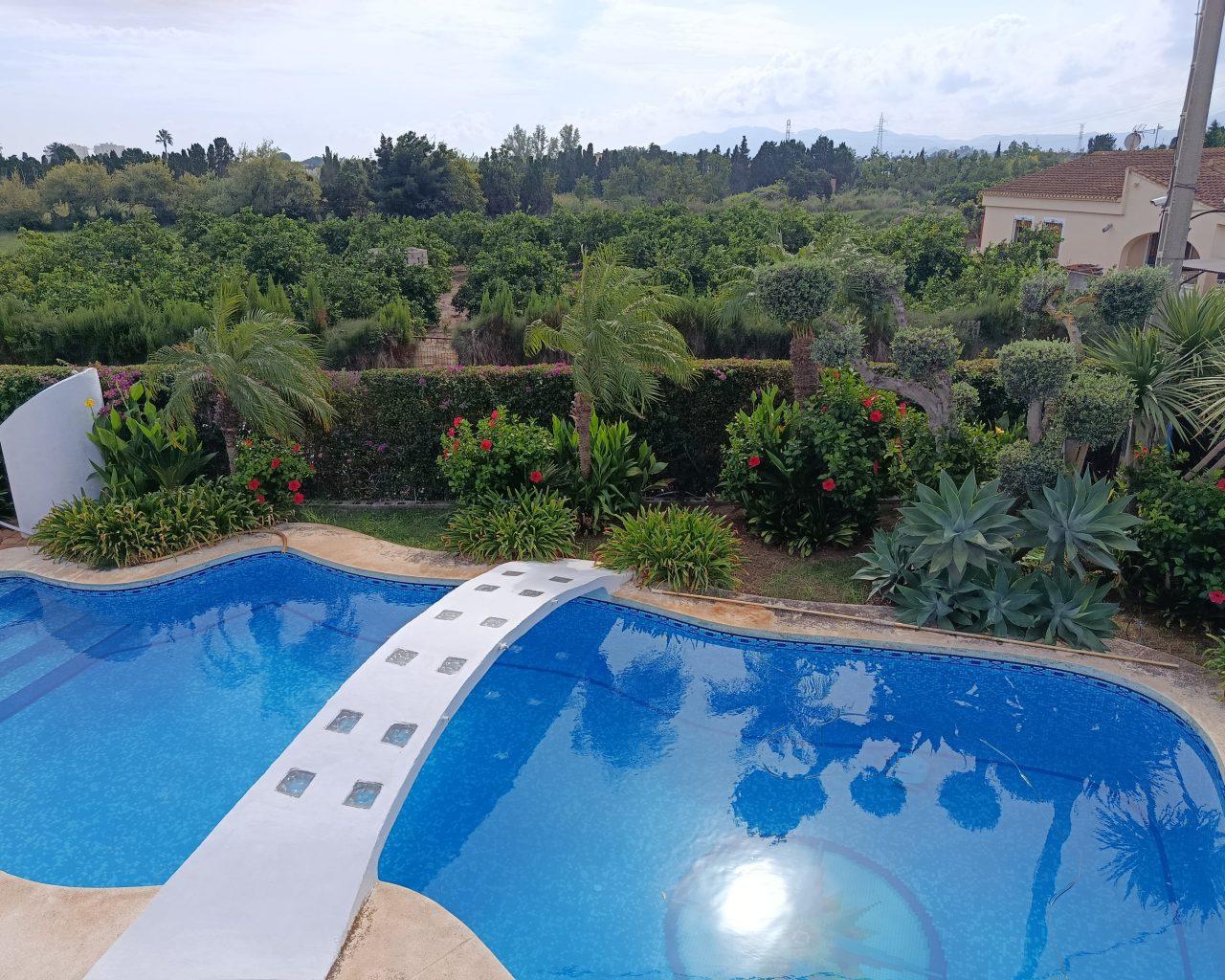 Villa for Sale in Oliva