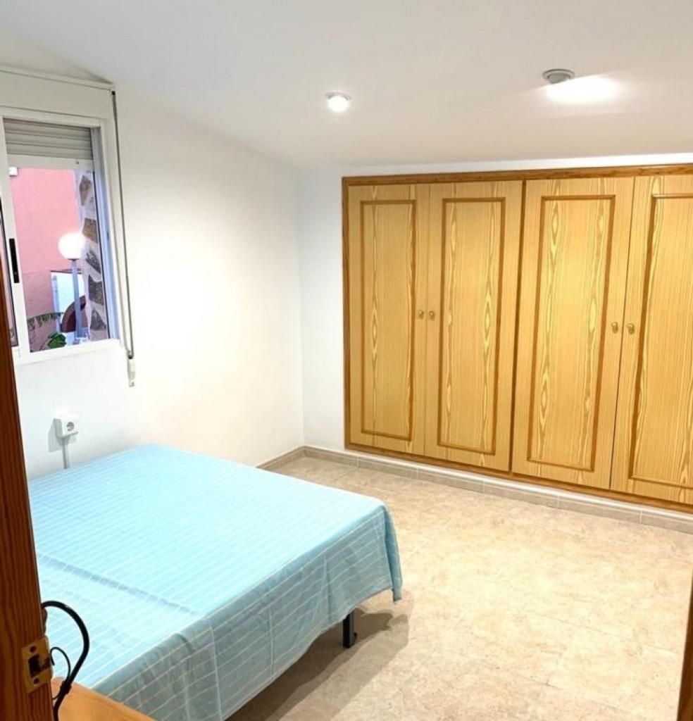 Apartment for Rent in Oliva