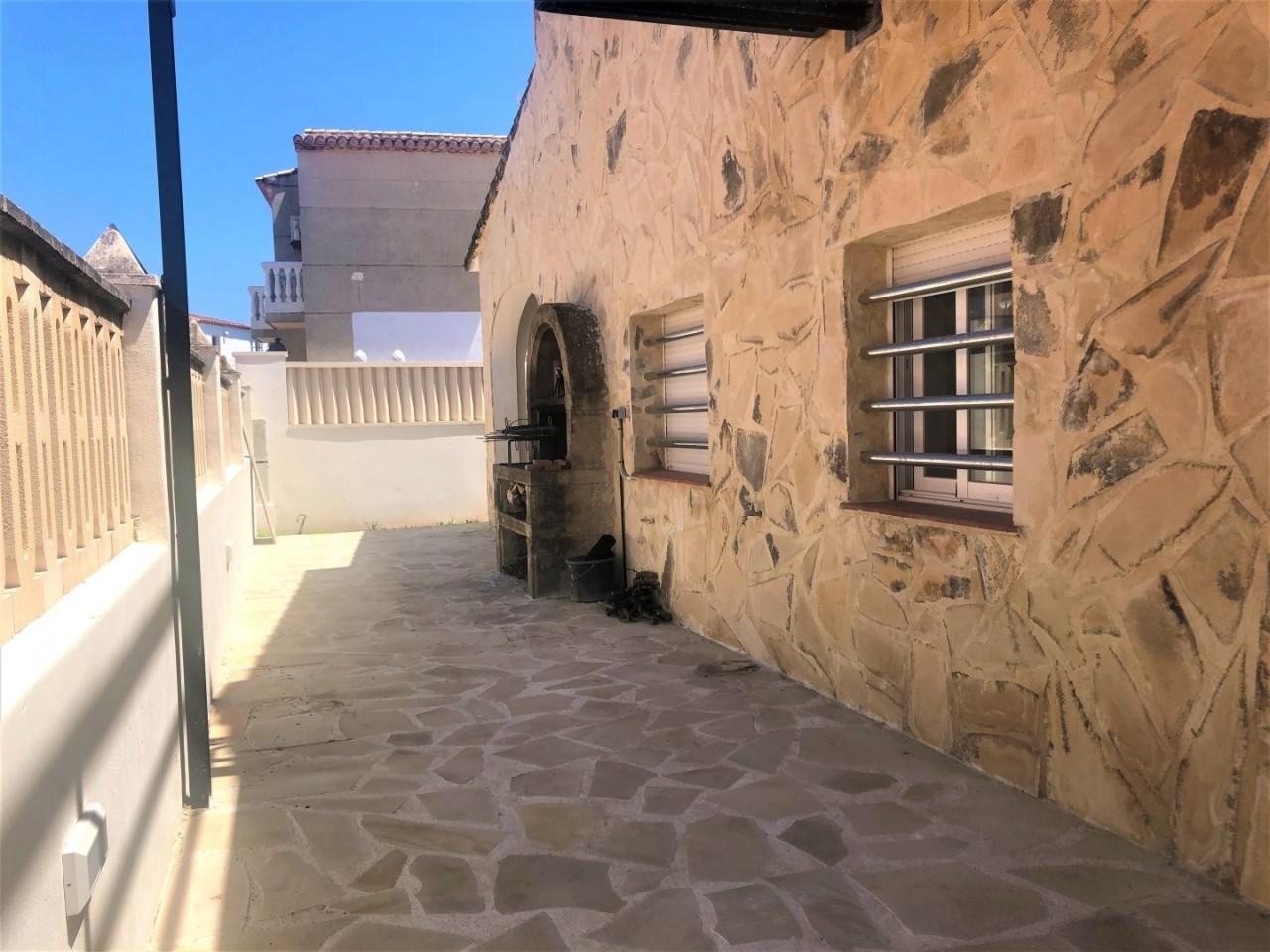 Apartment for Rent in Oliva