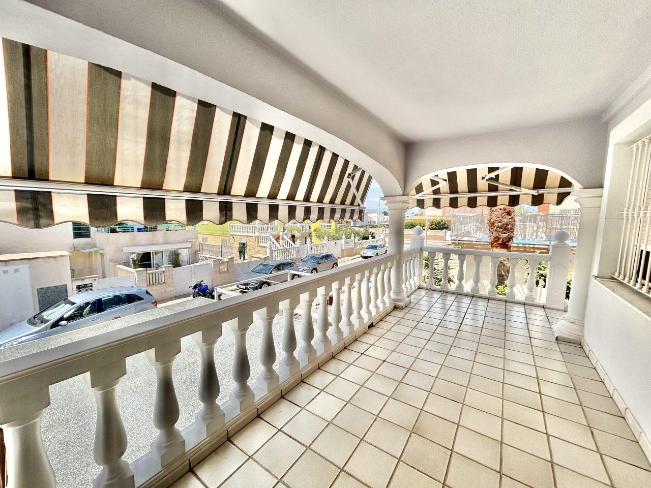 Villa for Sale in Oliva
