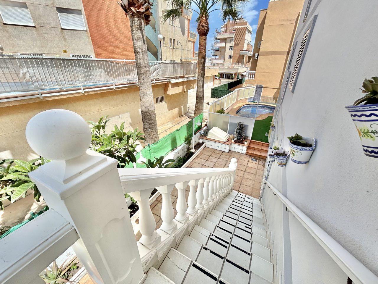 Villa for Sale in Oliva
