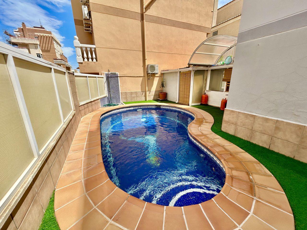 Villa for Sale in Oliva