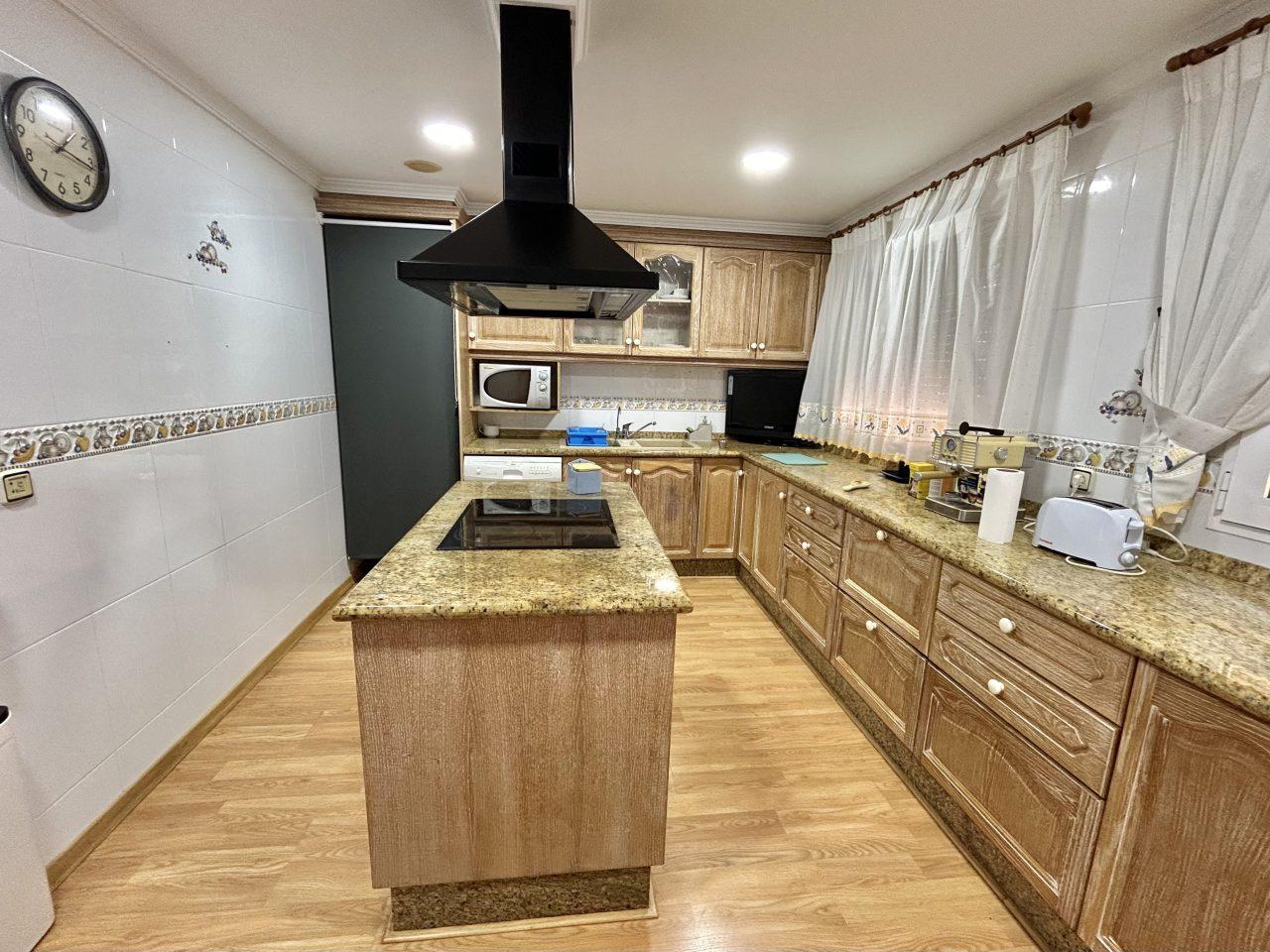 Villa for Sale in Oliva