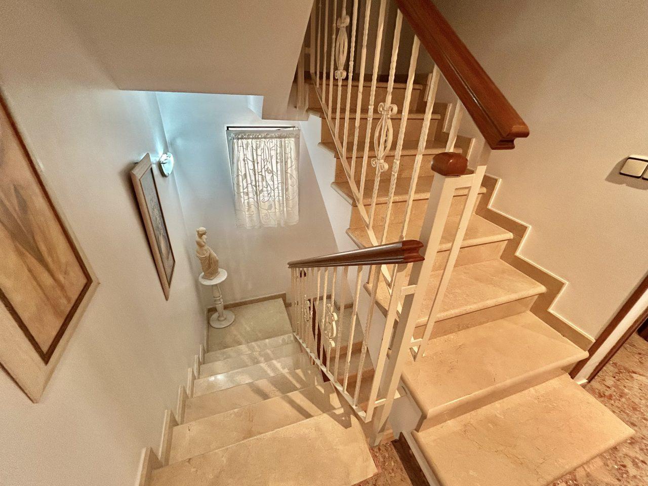 Villa for Sale in Oliva