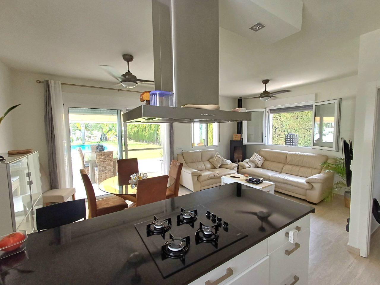 Villa for Rent in Oliva