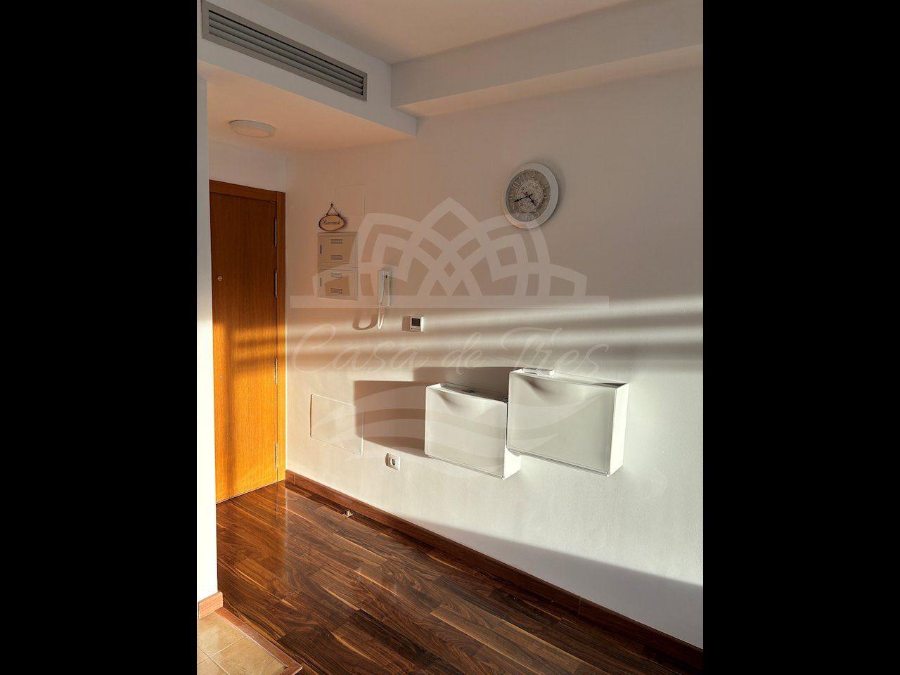 Apartment for Rent in Oliva