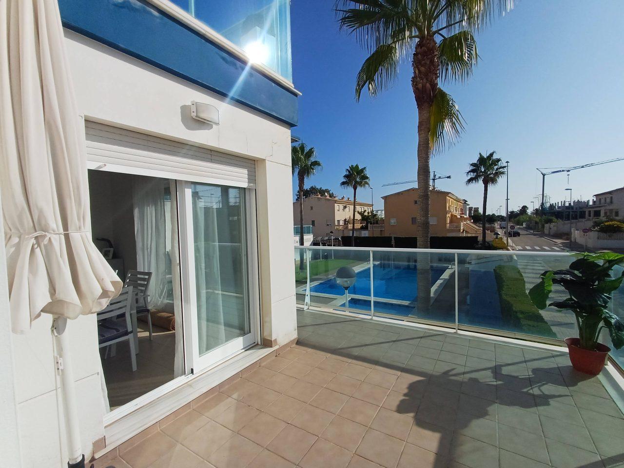 Apartamento en Alquiler en Oliva