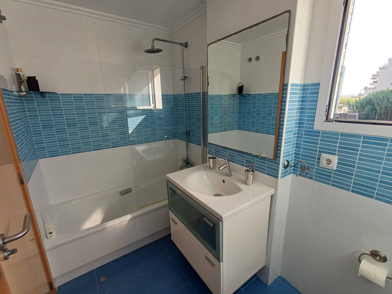 Apartamento en Alquiler en Oliva