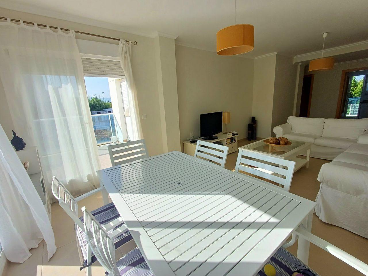 Apartamento en Alquiler en Oliva